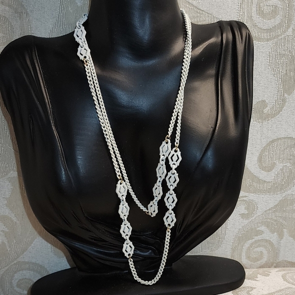 Vintage 1970s White Enamel Link Necklace | Bold Geometric Statement Chain - Picture 4 of 5